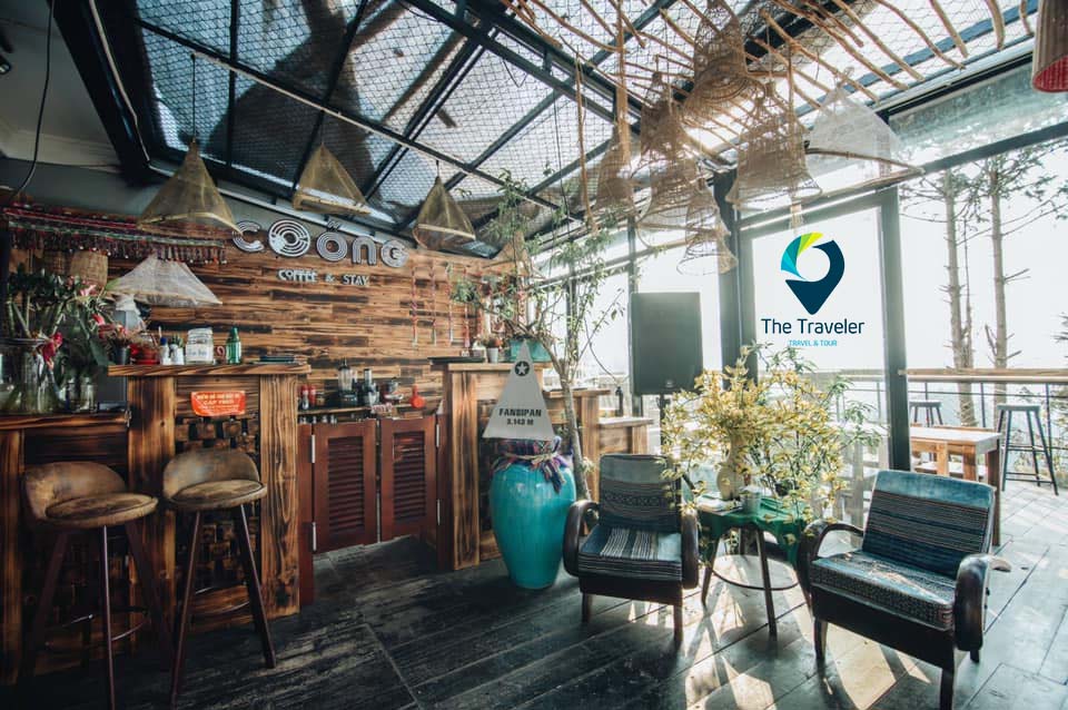 Quán cafe Coóng Sapa view rừng thông