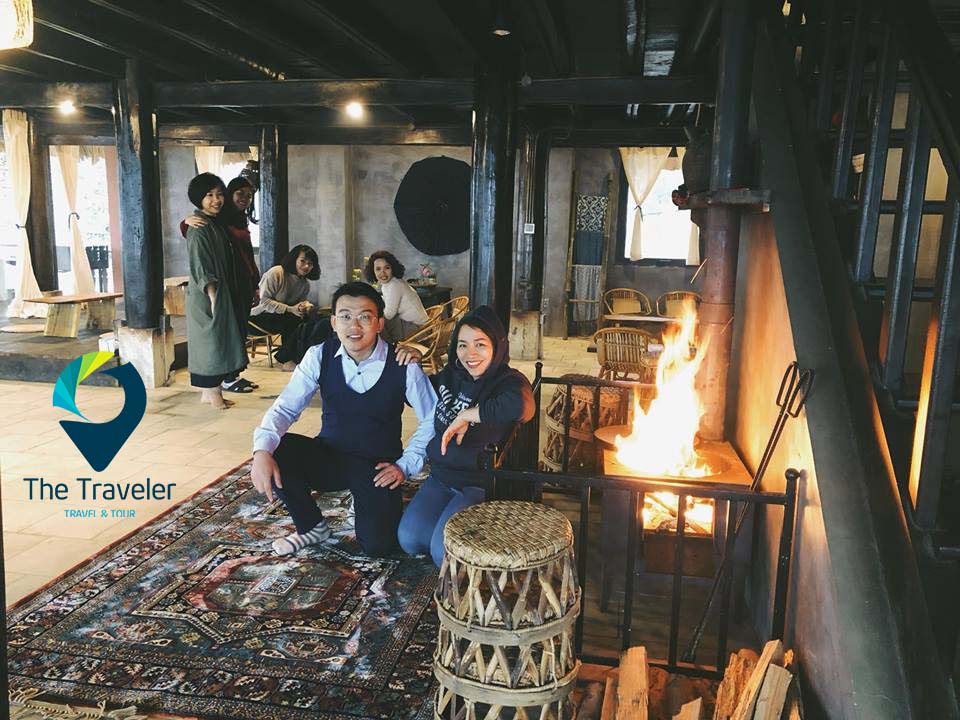 Đốt lửa trại ngắm sao trời ở homestay Sapa